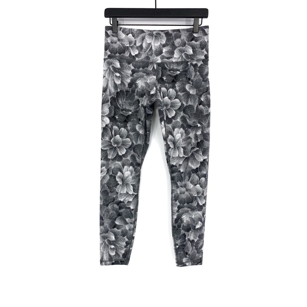 ATHLETA Elation Textured Tight Chakra Floral Black White M